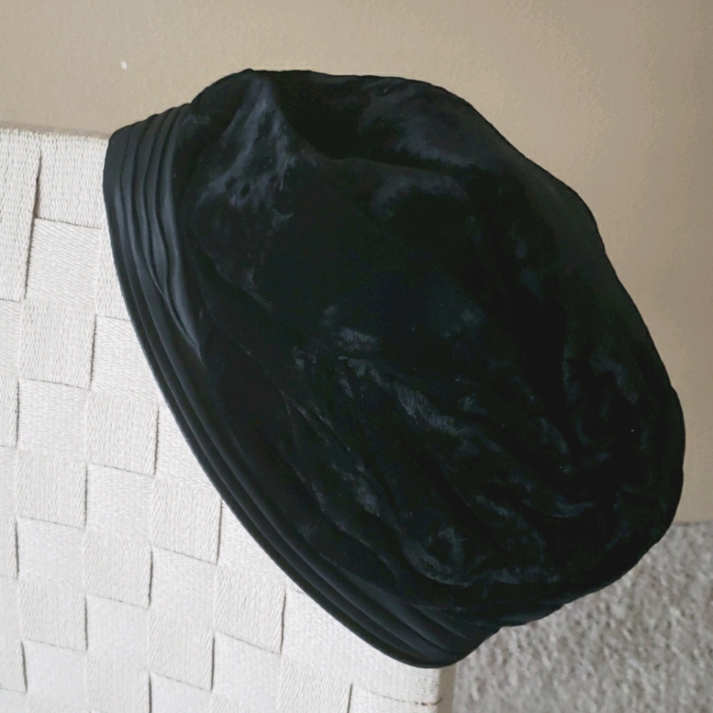 Vintage Velvet Beret